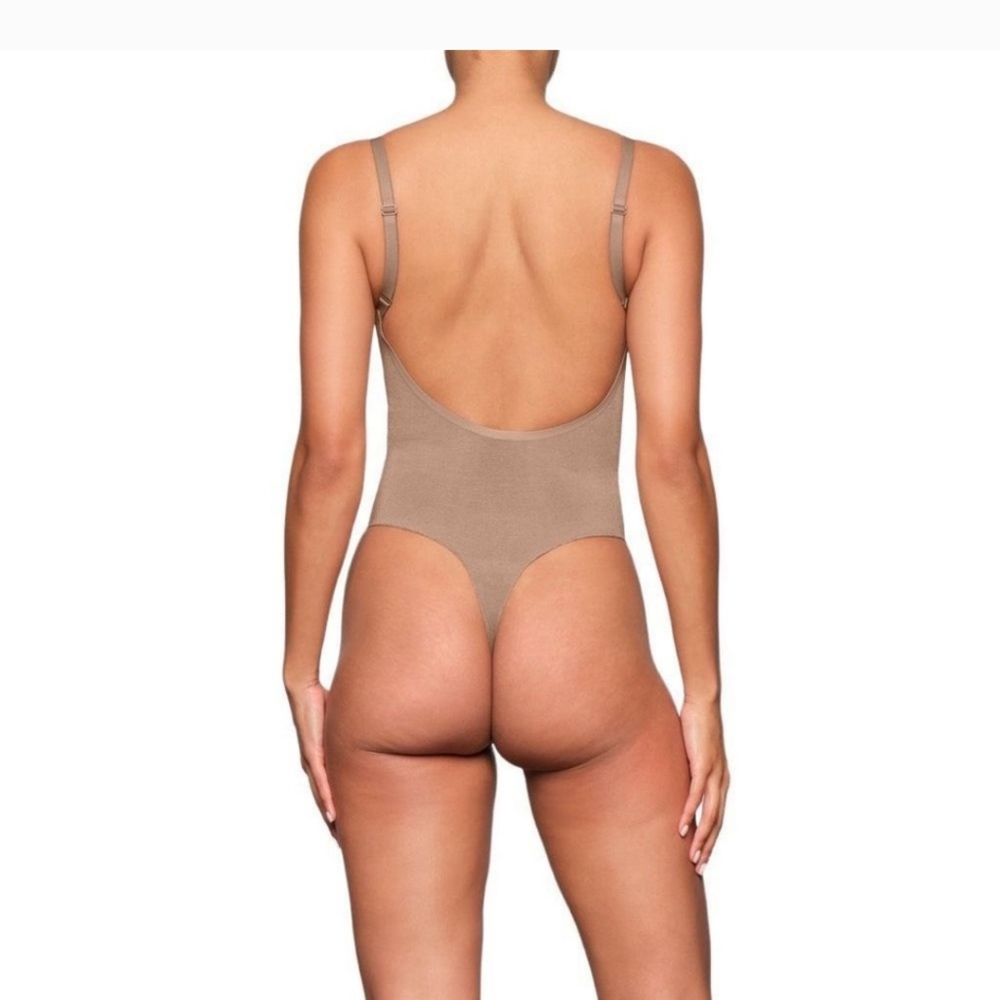 Two pair #94 SKIMS sculpt Sheer Thong Bodysuit one Beige and one Black - Picture 3 of 3